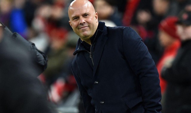 皇冠新2平台-11场不败延续！利物浦4-1巴恩斯利，斯洛特决策印证足总杯转变